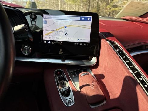 Used 2022 Chevrolet Corvette Stingray Premium Conv image 17