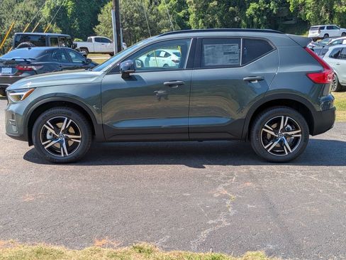 Used 2026 Volvo XC40 B5 Core AWD/4WD image 7