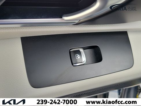 Certified 2025 Kia Telluride EX FWD image 15