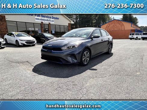 Used 2024 Kia Forte LXS image 1