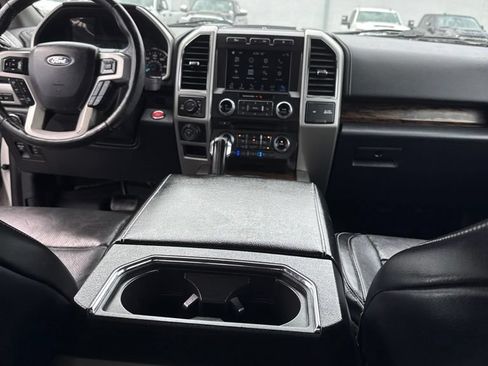 Used 2018 Ford F150 Lariat w/ Equipment Group 502A Luxury AWD/4WD image 20