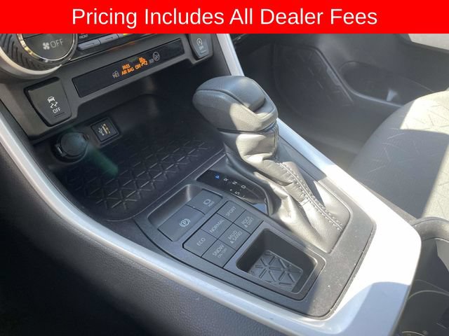 Used 2025 Toyota RAV4 XLE AWD/4WD image 33
