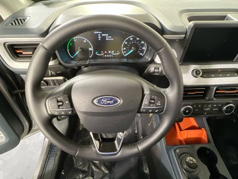 Used 2023 Ford Maverick XLT w/ XLT Luxury Package image 11