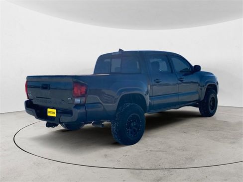 Used 2018 Toyota Tacoma SR w/ SR Convenience Package image 5