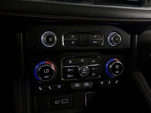 Used 2021 GMC Yukon XL AT4 image 16