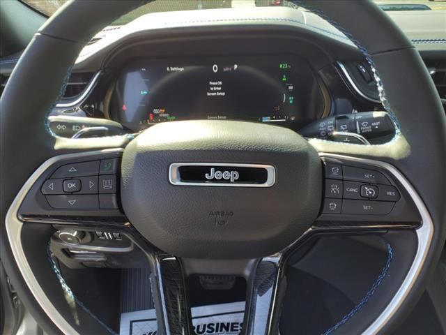 New 2023 Jeep Grand Cherokee Trailhawk AWD/4WD image 19