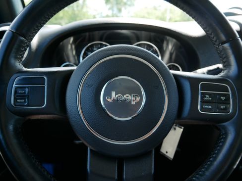 Used 2017 Jeep Wrangler Rubicon w/ Trailer Tow Group AWD/4WD image 25