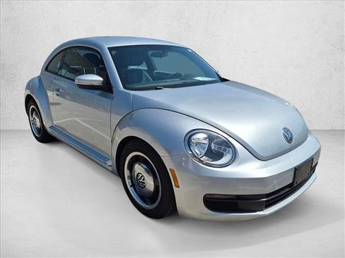 Used 2012 Volkswagen Beetle 2.5 FWD image 3