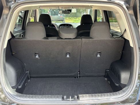 Used 2025 Kia Soul LX w/ LX Technology Package FWD image 29