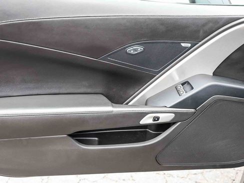 Used 2016 Chevrolet Corvette Stingray Convertible image 16