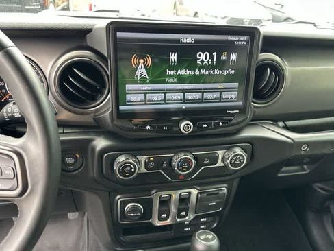 Used 2021 Jeep Wrangler Sport AWD/4WD image 23