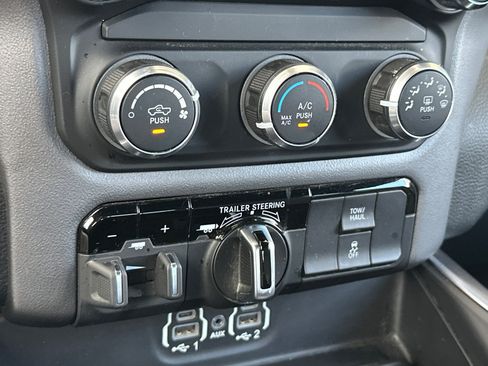 Used 2021 RAM 1500 Big Horn AWD/4WD image 19