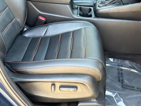 Used 2025 Honda CR-V Sport-L image 12