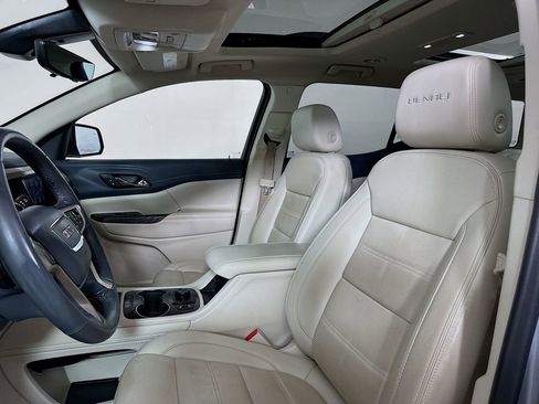 Used 2023 GMC Acadia Denali w/ Denali Ultimate Package FWD image 8