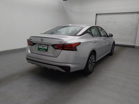 Used 2024 Nissan Altima 2.5 SV image 9