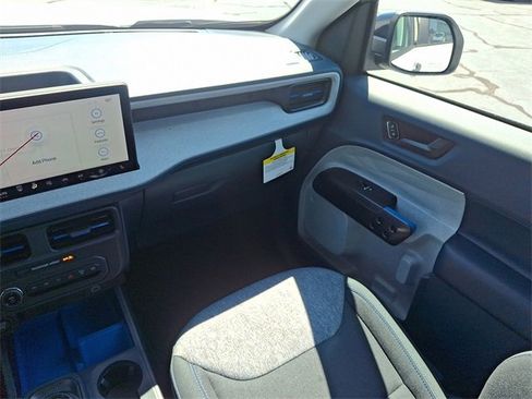 New 2025 Ford Maverick XLT w/ XLT Luxury Package image 11