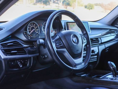 Used 2014 BMW X5 xDrive50i image 27