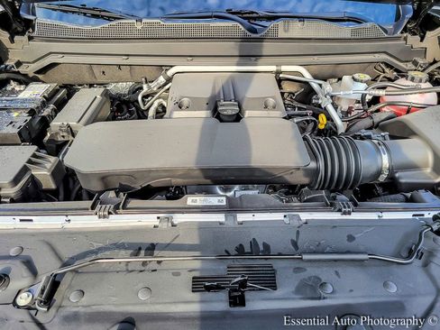 New 2025 GMC Canyon AT4 image 17