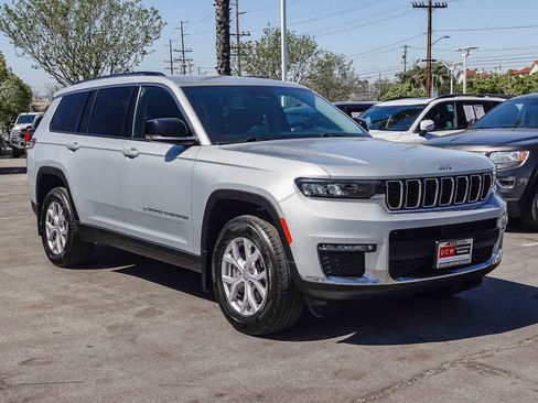 Certified 2022 Jeep Grand Cherokee L Limited w/ MOPAR Finishing Package RWD image 3