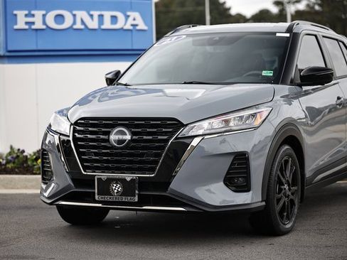 Used 2023 Nissan Kicks SR w/ SR Premium Package image 2