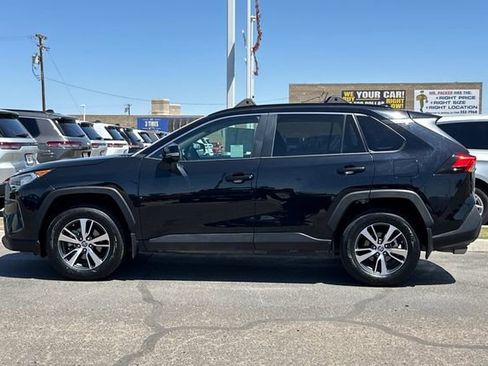 Used 2021 Toyota RAV4 XLE w/ Convenience Package AWD/4WD image 6