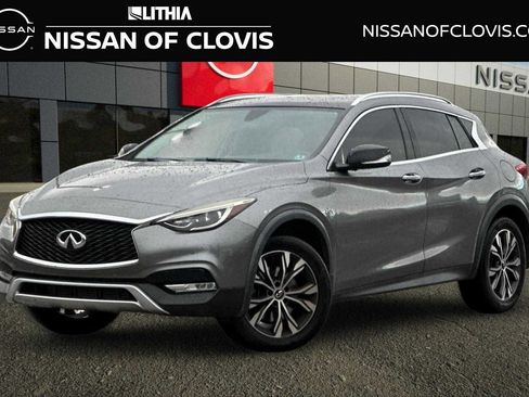 Used 2017 INFINITI QX30 Premium w/ Navigation Package image 1