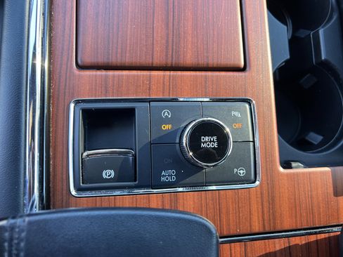 Used 2021 Lincoln Navigator Reserve image 24