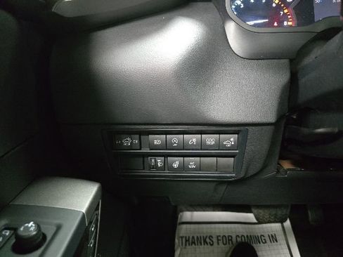 Used 2022 Toyota Tundra Limited w/ Power Package AWD/4WD image 24