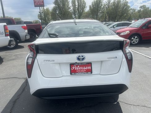 Used 2016 Toyota Prius Two image 8