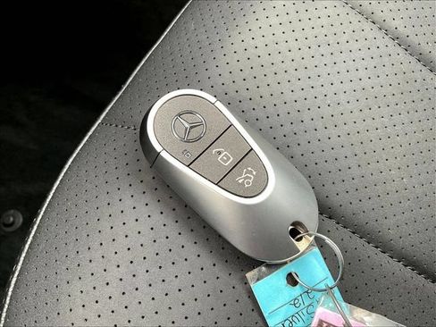 Used 2023 Mercedes-Benz EQE 350+ SUV w/ Exclusive Trim Package image 35