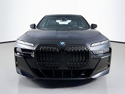 New 2026 BMW i7 xDrive60 image 2