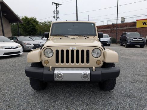 Used 2012 Jeep Wrangler Unlimited Sahara AWD/4WD image 2