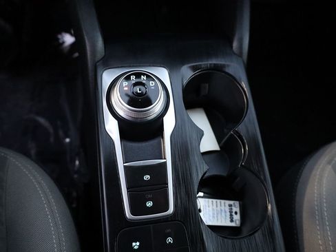 Used 2020 Ford Escape SE image 28