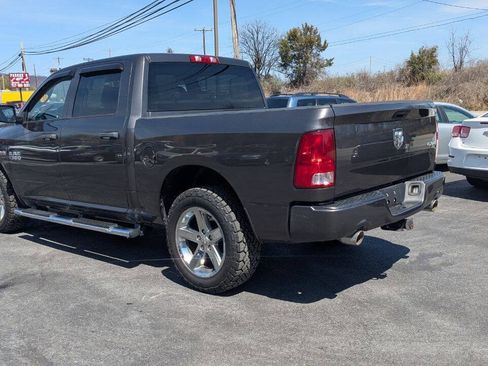 Used 2017 RAM 1500 Express AWD/4WD image 14