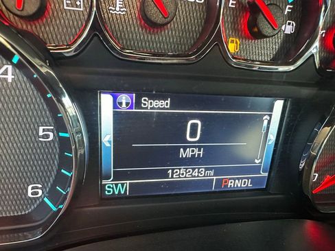 Used 2018 Chevrolet Silverado 1500 LT w/ LPO, Black Pack image 45