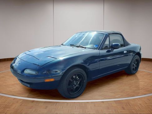 Used 1997 MAZDA MX-5 Miata RWD image 19