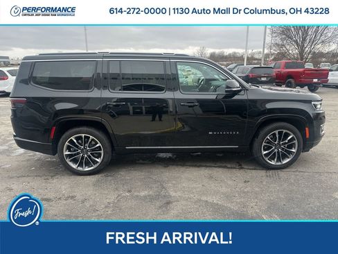 Used 2024 Jeep Wagoneer Series III w/ Premium Group I image 3