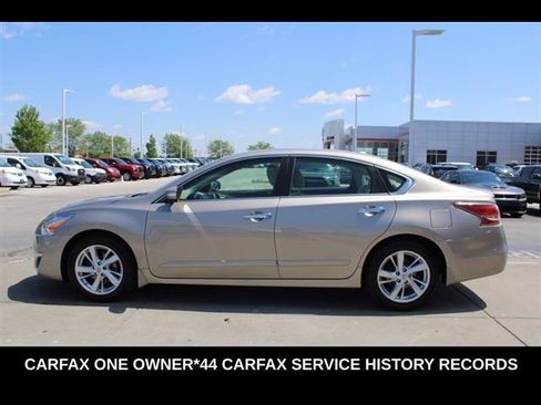 Used 2014 Nissan Altima 2.5 SV w/ Convenience Package FWD image 4