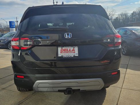 New 2025 Honda Pilot TrailSport image 5