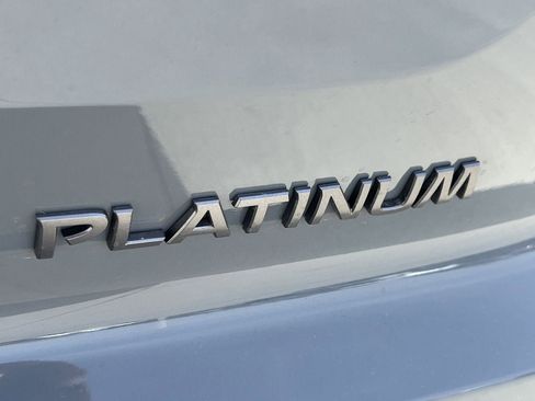 New 2026 Nissan Pathfinder Platinum FWD image 6