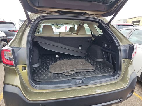 Used 2024 Subaru Outback Premium AWD/4WD image 23