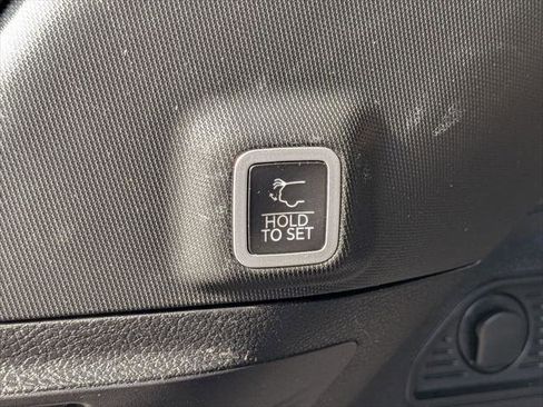 Certified 2023 Jeep Grand Cherokee Altitude AWD/4WD image 7