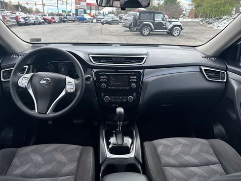 Used 2016 Nissan Rogue SV image 13