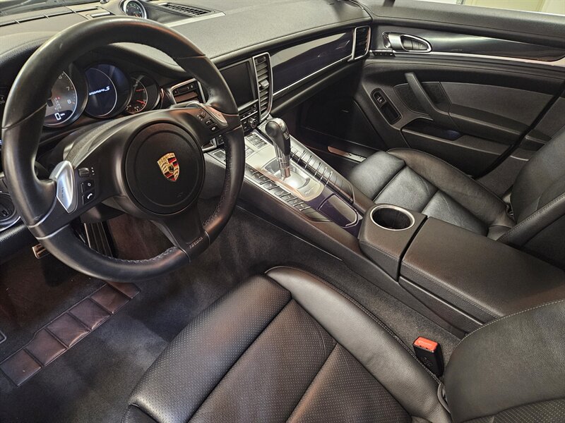 Used 2013 Porsche Panamera S RWD image 32