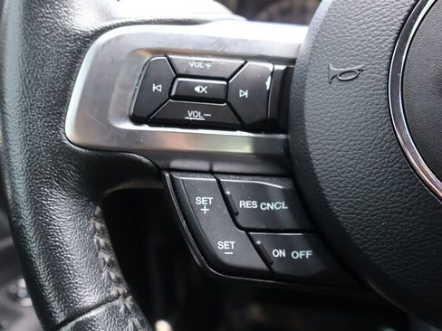 Used 2022 Ford Mustang Coupe RWD image 33