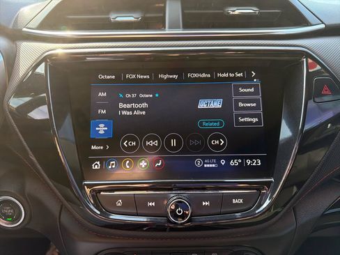 Used 2021 Chevrolet TrailBlazer RS w/ Sun and Liftgate Package AWD/4WD image 21