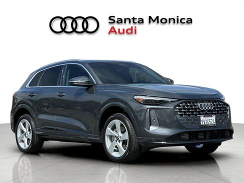Used 2025 Audi Q5 Premium w/ Premium Plus AWD/4WD image 9