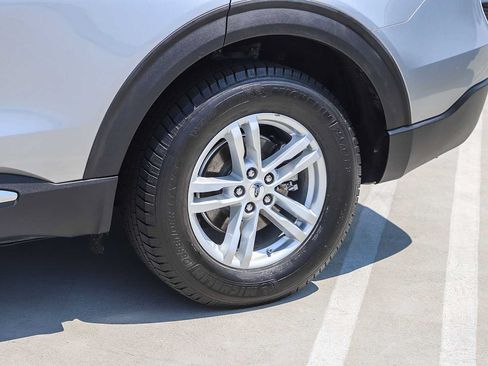 Used 2021 Ford Explorer XLT w/ Equipment Group 202A RWD image 7