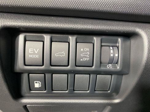 Used 2025 Subaru Forester Touring AWD/4WD image 24