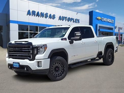 Used 2020 GMC Sierra 2500 AT4 w/ AT4 Premium Package image 1